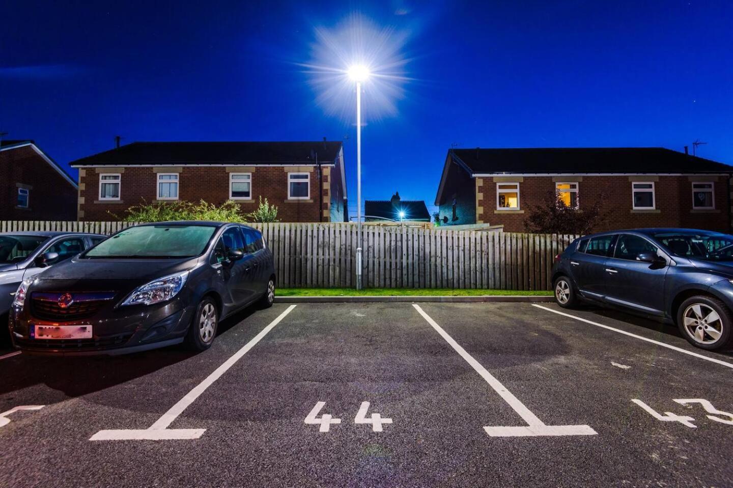 Stunning 2Bedroom 2Bathroom Apt With Parking Space Sheffield Exteriör bild
